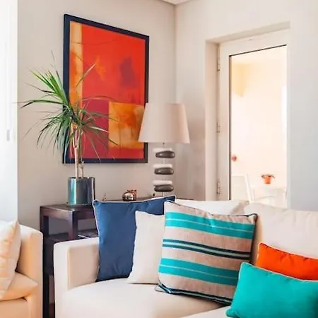 Cascais Elegant & Pool Retreat *