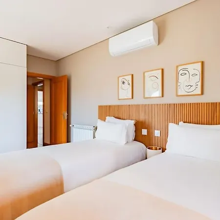 Cascais Elegant & Pool Retreat アパート カスカイス