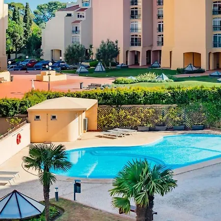 アパート Cascais Elegant & Pool Retreat カスカイス